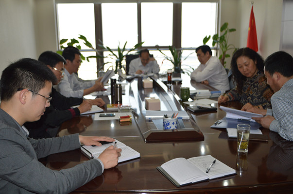 星空官方端网站登录入口-星空online(中国)
领导班子召开党的群众路线教育实践活动第三次集中学习交流会