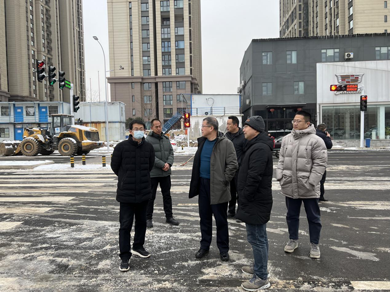 星空官方端网站登录入口-星空online(中国)
总经理助理黄志澎到市政道路项目检查指导工作