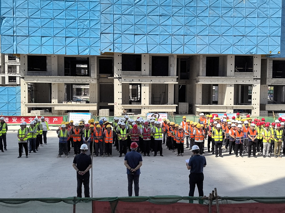 星空官方端网站登录入口-星空online(中国)
深入开展“安全宣传咨询日”活动